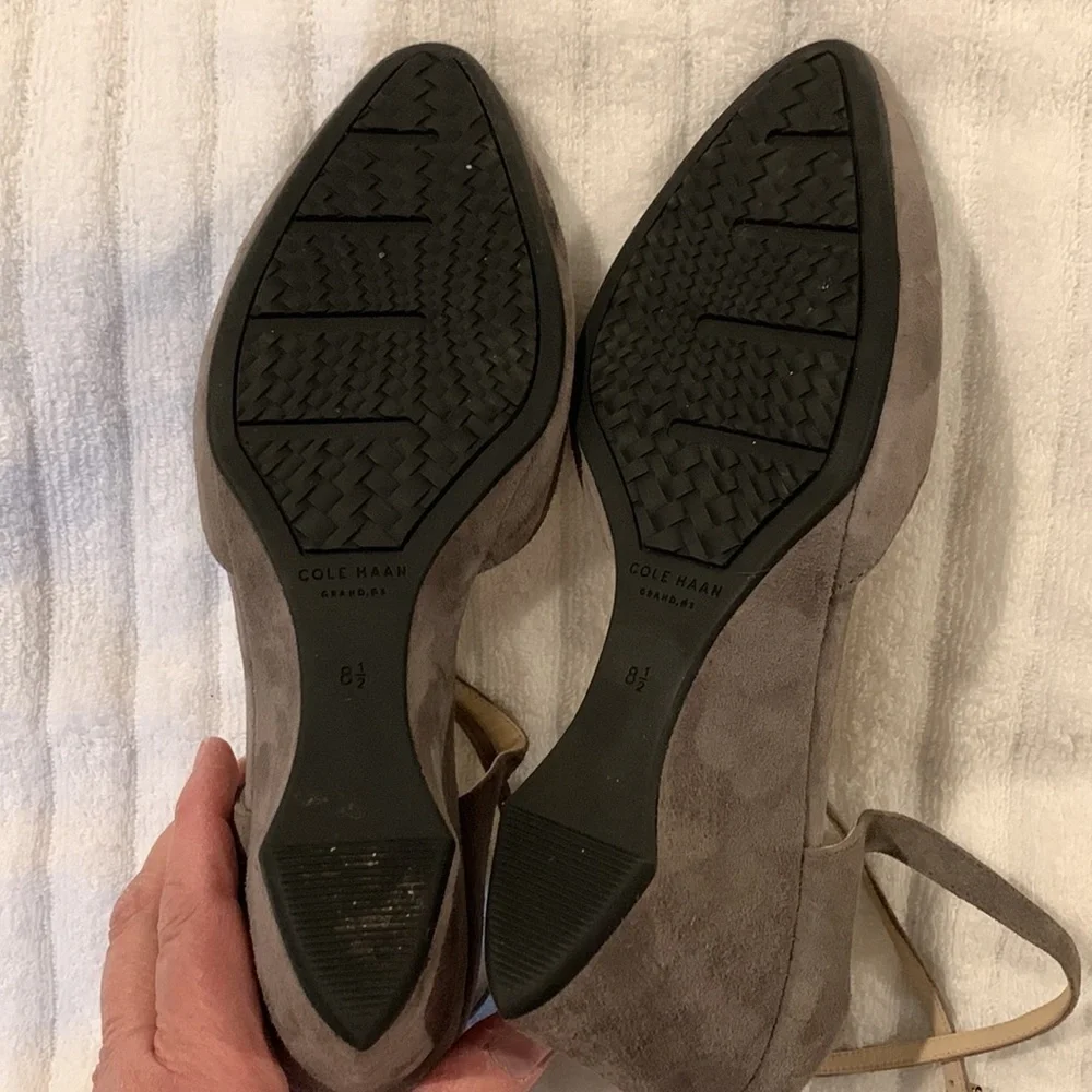 COLE HAAN Womens Gray Suede Strappy Wedge. Size 8.5. Very Nice.‌‌‌